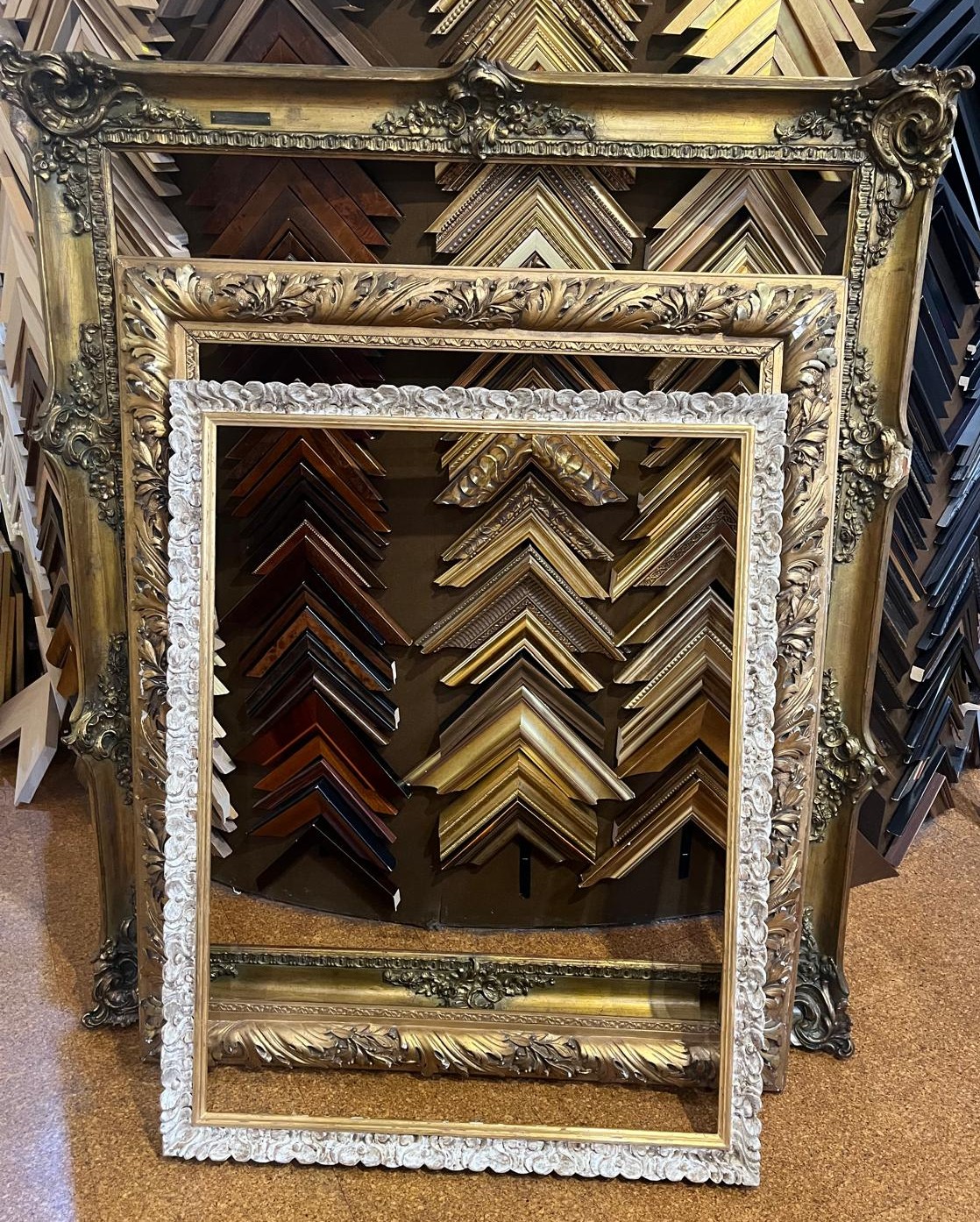 Marcos artesanales de lujo — taller de Galería Frame